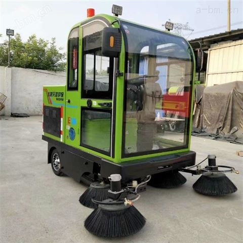 搅拌站扫地机驾驶式扫路车多功能电动清扫车